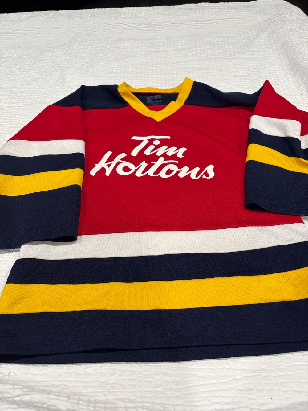 Kobe Vintage Tim Horton’s Youth Hockey Jersey
Size Youth M